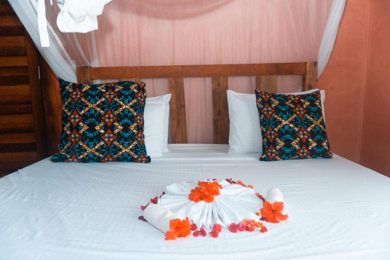 Zanzibar Kusini Beach Bungalows Hotel Kizimkazi Exterior foto